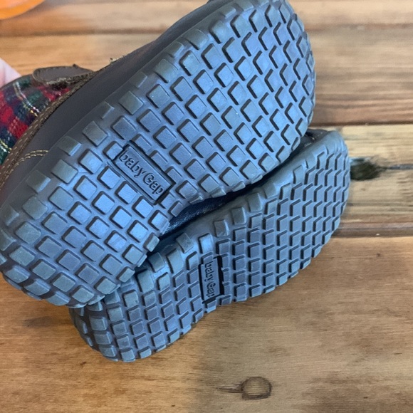 Baby Gap Winter Boots - Picture 4 of 5